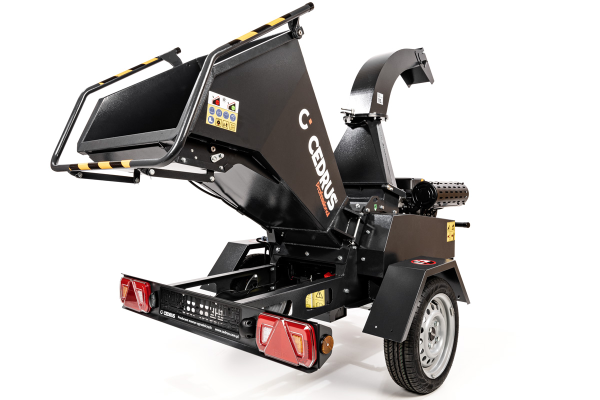 Cedrus Professional R13 Wood Chipper – Light Trailer A/A